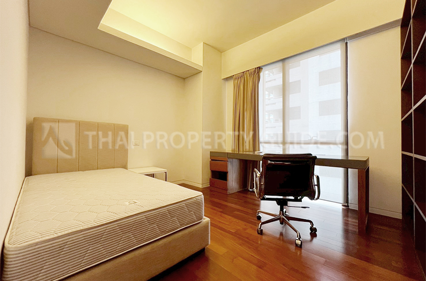 Condominium in Ploenchit : Hansar Rajdamri 