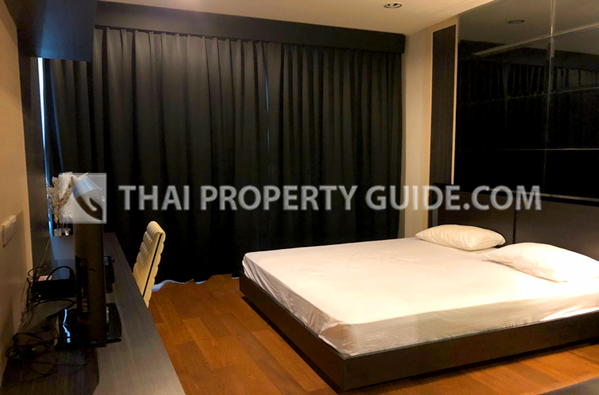 Condominium in Ploenchit 