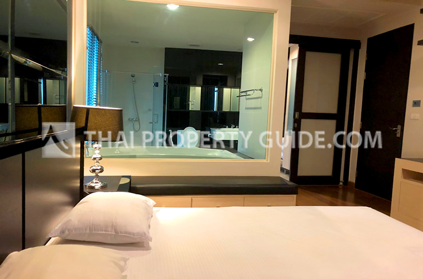 Condominium in Ploenchit 