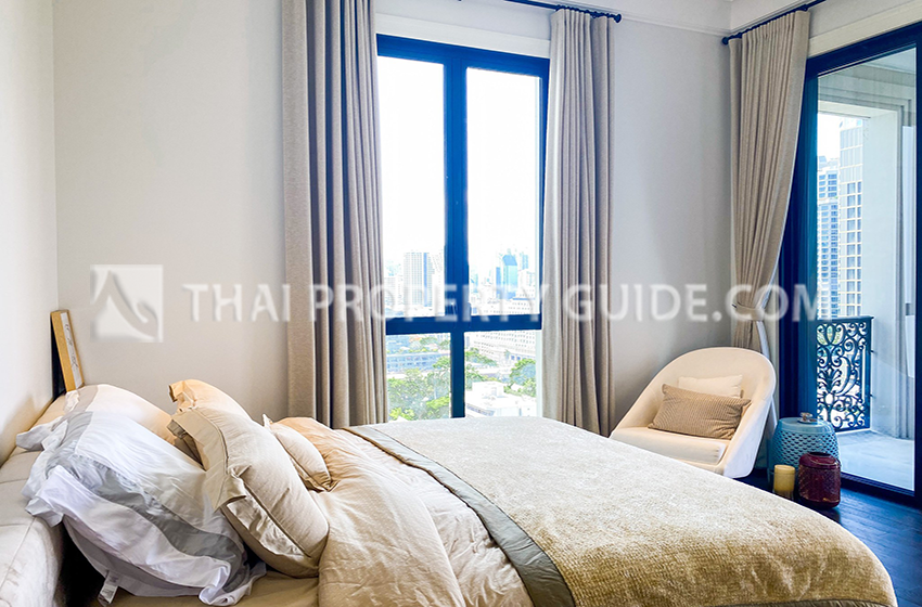Condominium in Ploenchit 