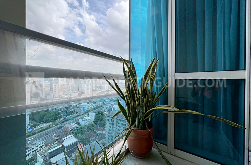 Condominium in Ploenchit : Athenee Residence 