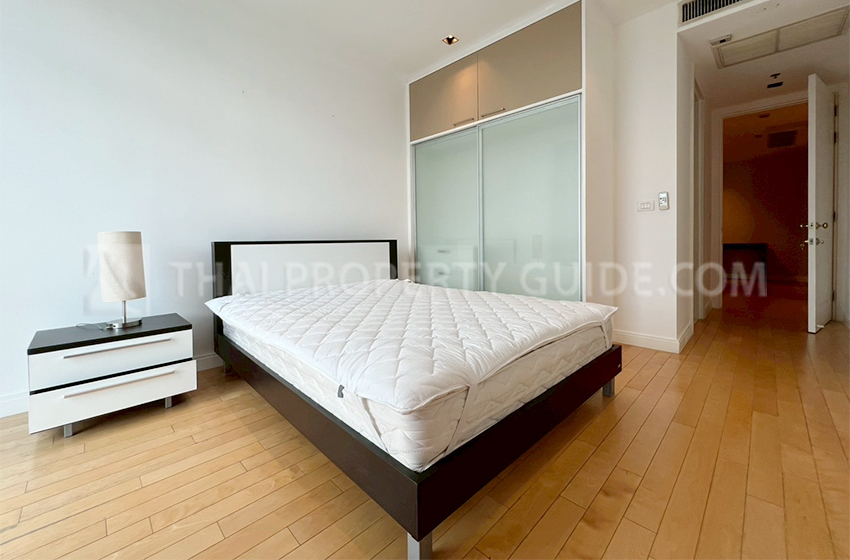 Condominium in Ploenchit : Athenee Residence 