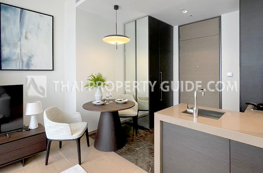 Condominium in Ploenchit 