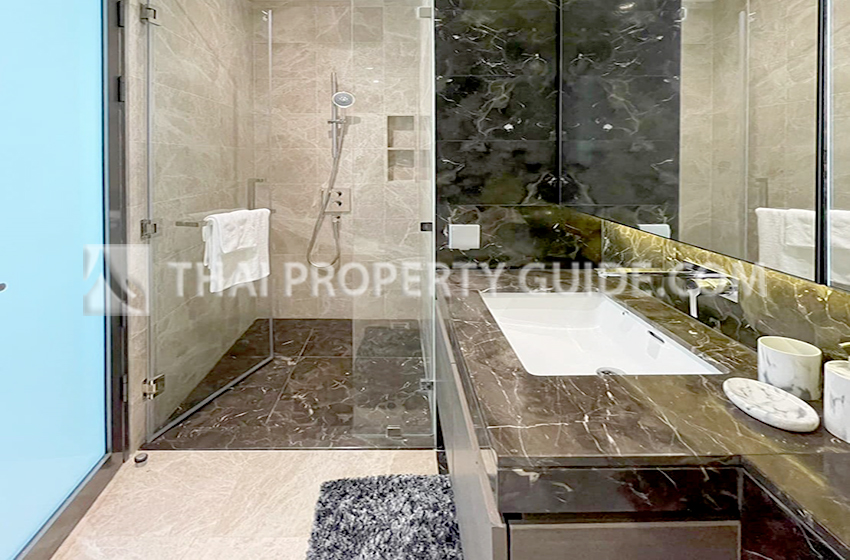 Condominium in Ploenchit 