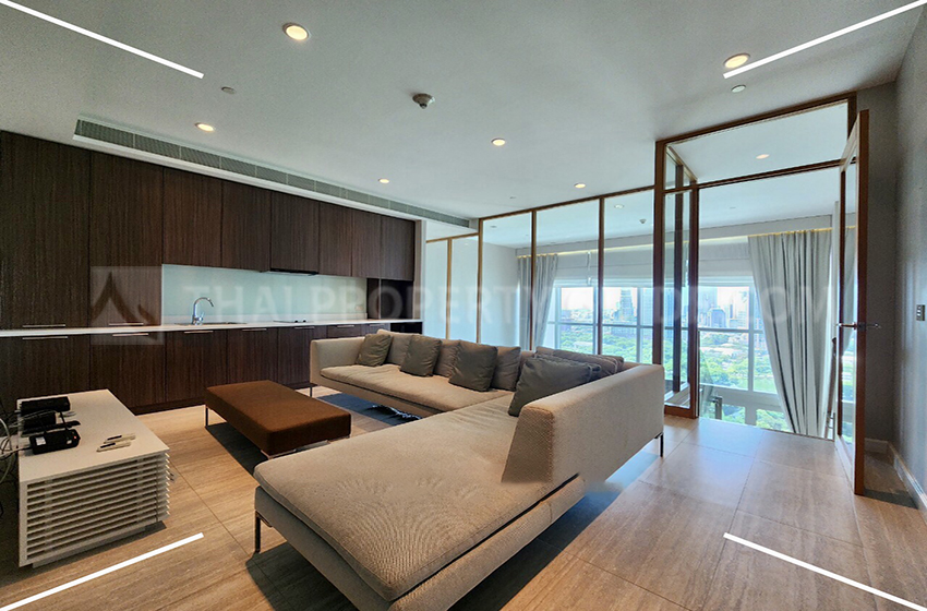 Condominium in Ploenchit