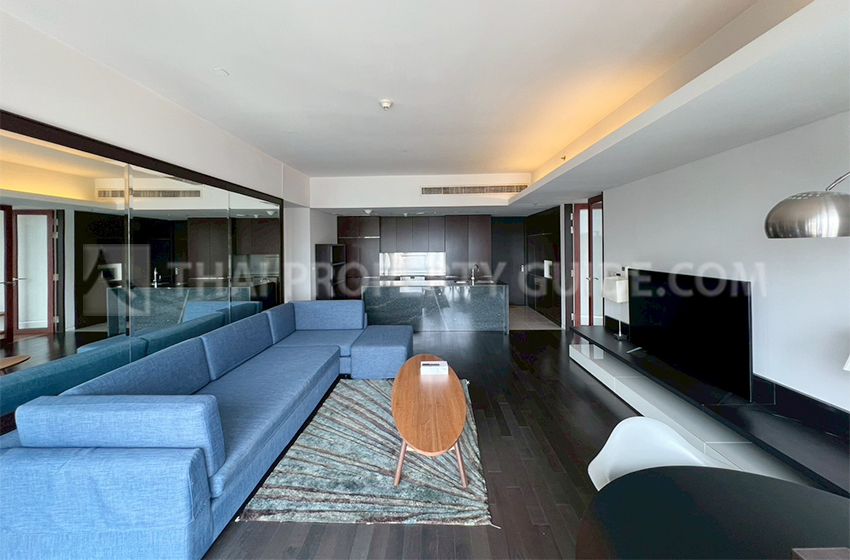 Condominium in Ploenchit
