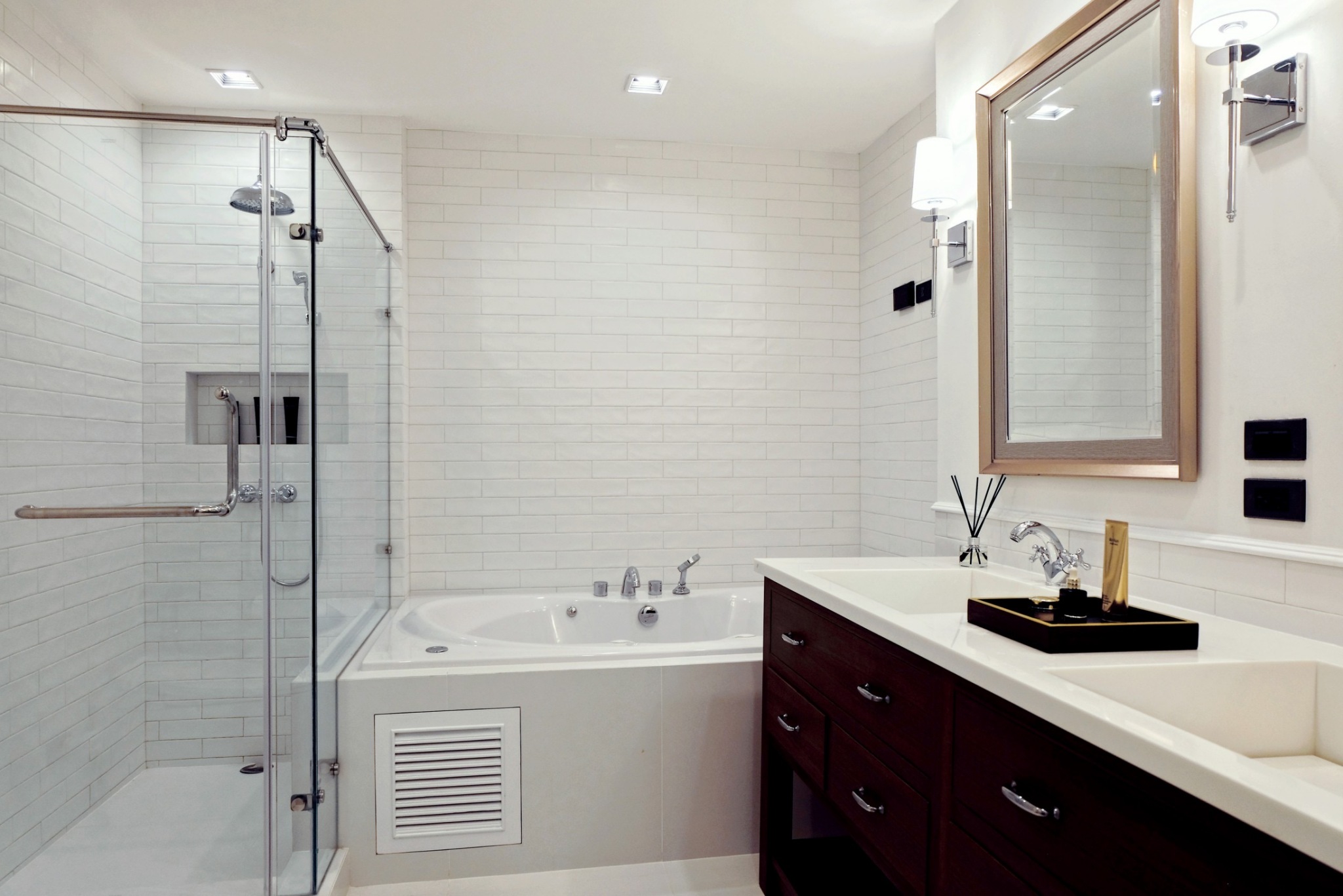 Condominium in Ploenchit : Athenee Residence 