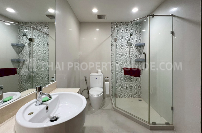 Condominium in Ploenchit 