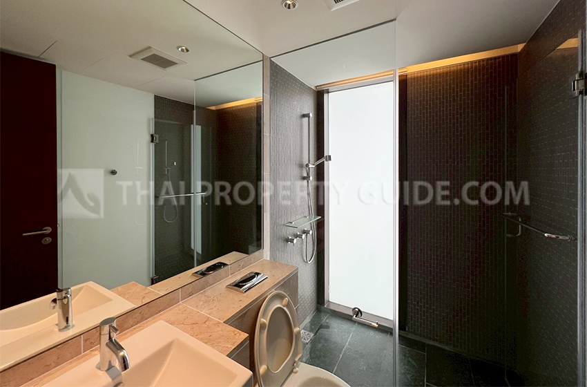 Condominium in Ploenchit : Hansar Rajdamri 