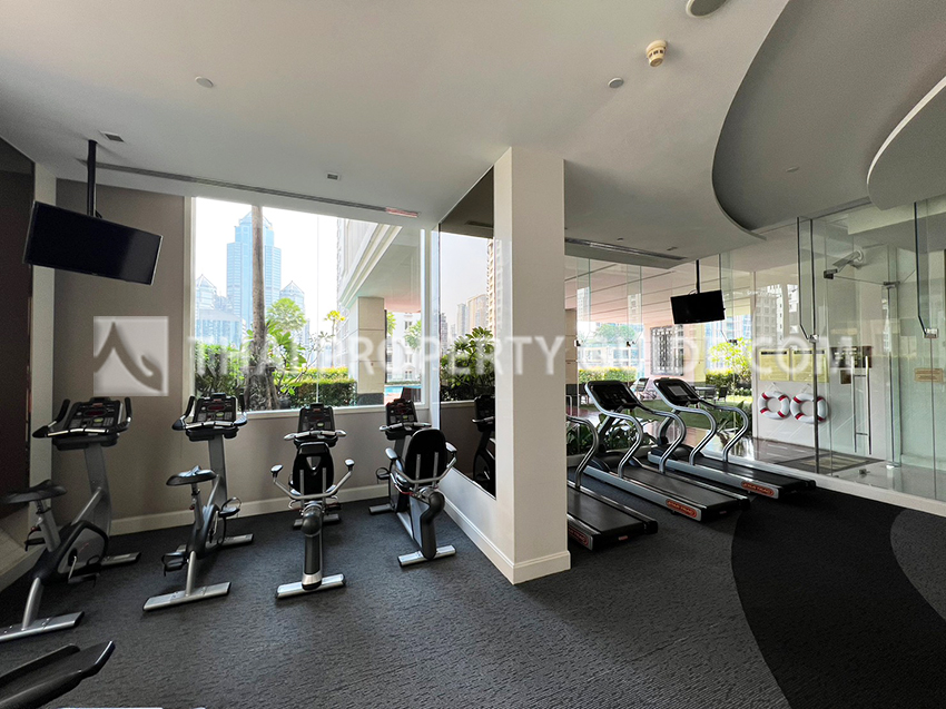 Condominium in Ploenchit