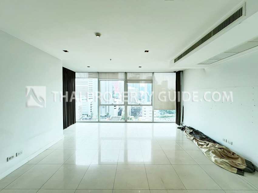 Condominium in Ploenchit : Athenee Residence 