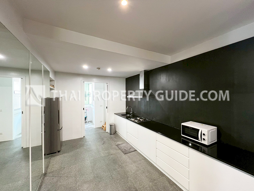 Condominium in Ploenchit 