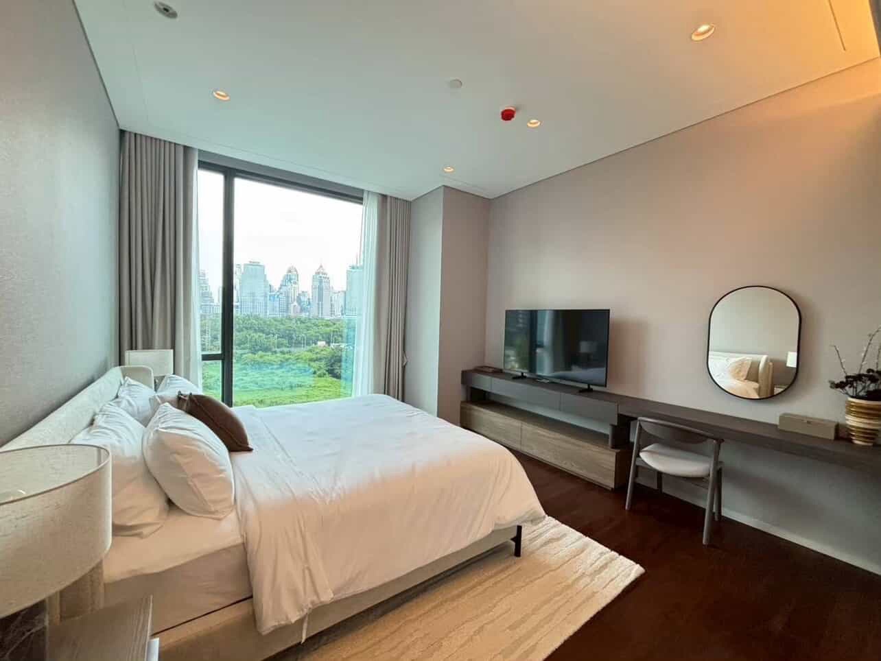 Condominium in Ploenchit 