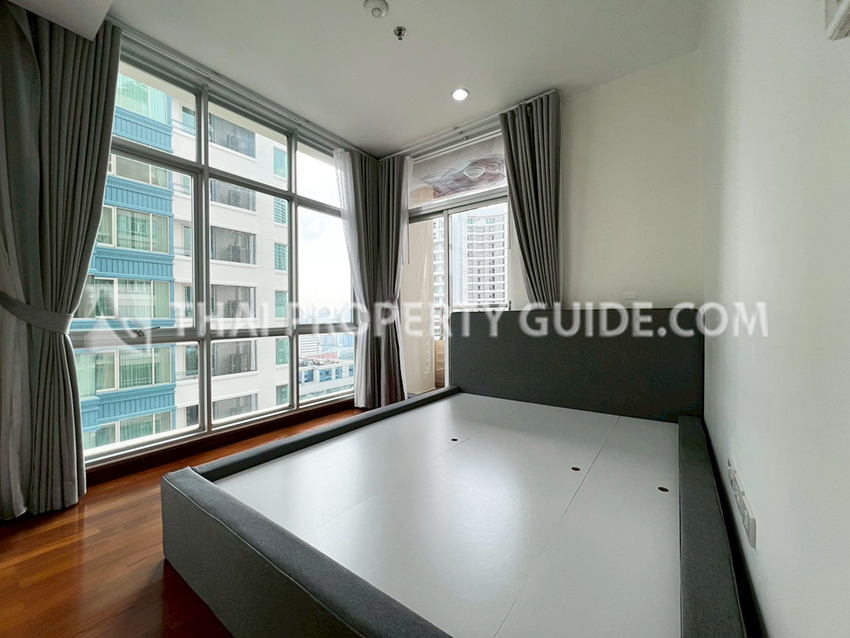 Condominium in Ploenchit 