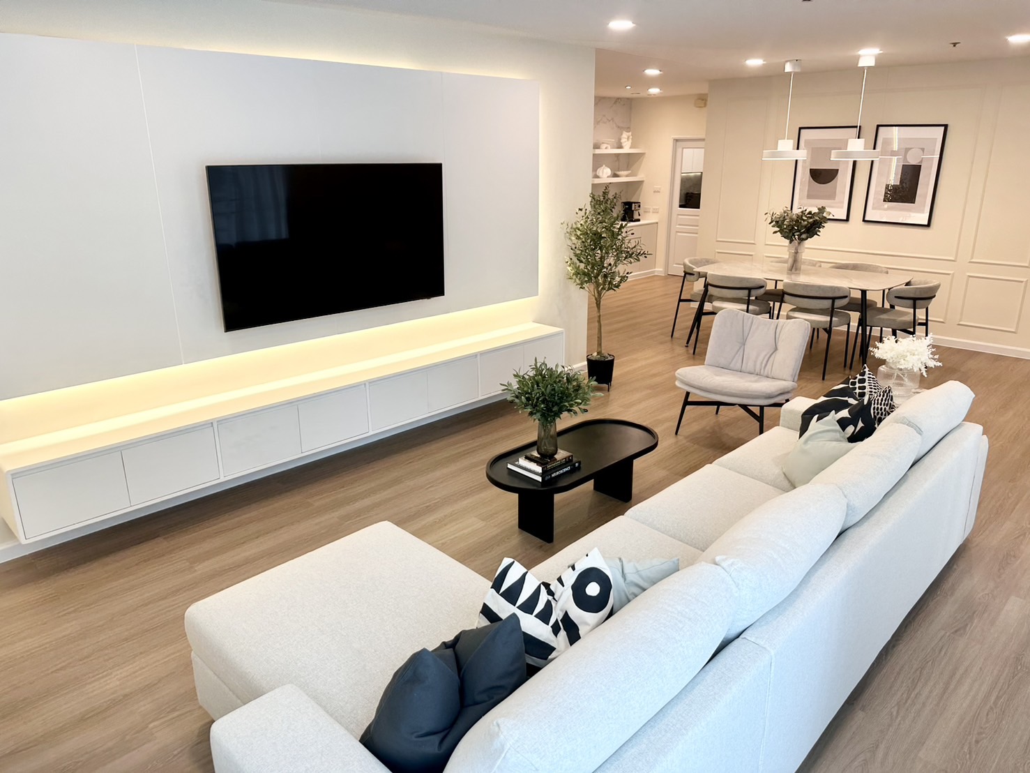 Condominium for rent in Ploenchit (near NIST International School)