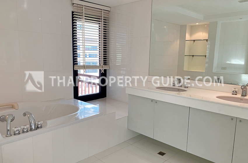 Condominium in Sathorn 