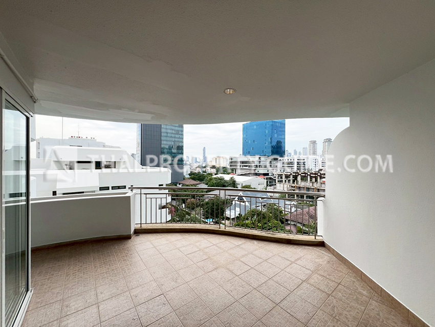 Condominium in Sathorn 