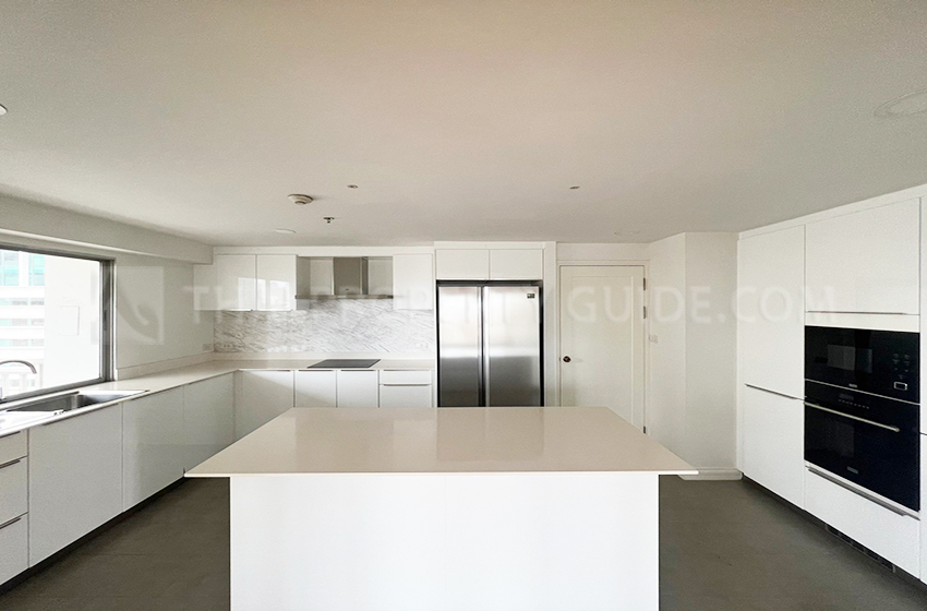 Condominium in Sathorn 