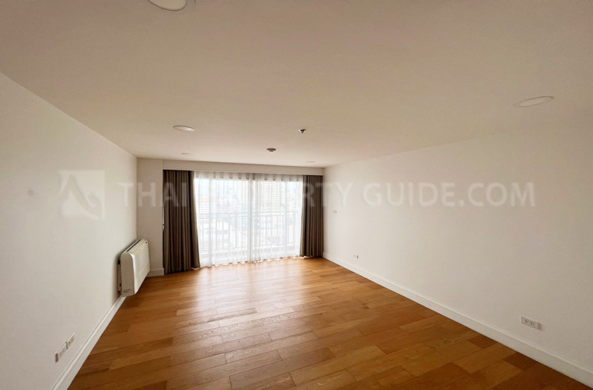 Condominium in Sathorn 