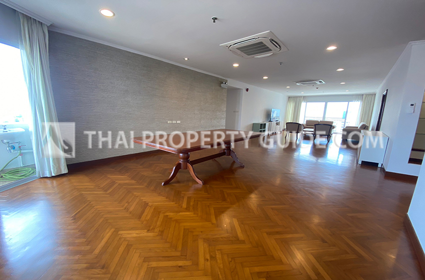 Condominium in Sathorn 