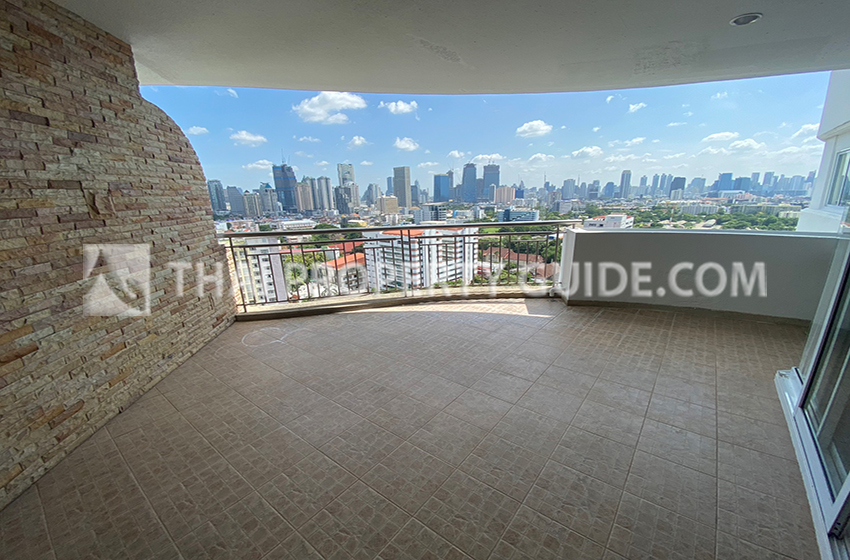 Condominium in Sathorn 