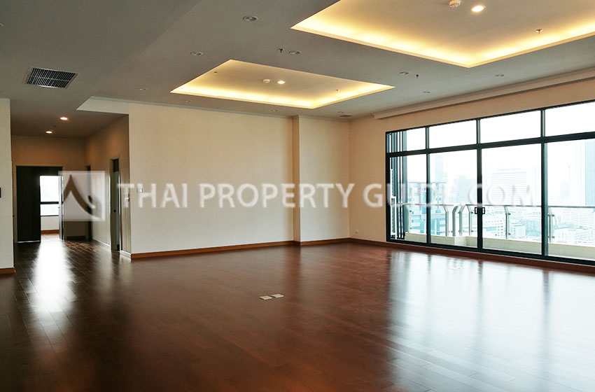 Condominium in Sathorn 