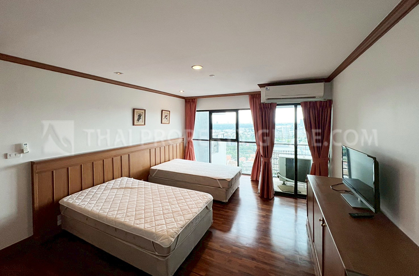 Condominium in Sathorn 
