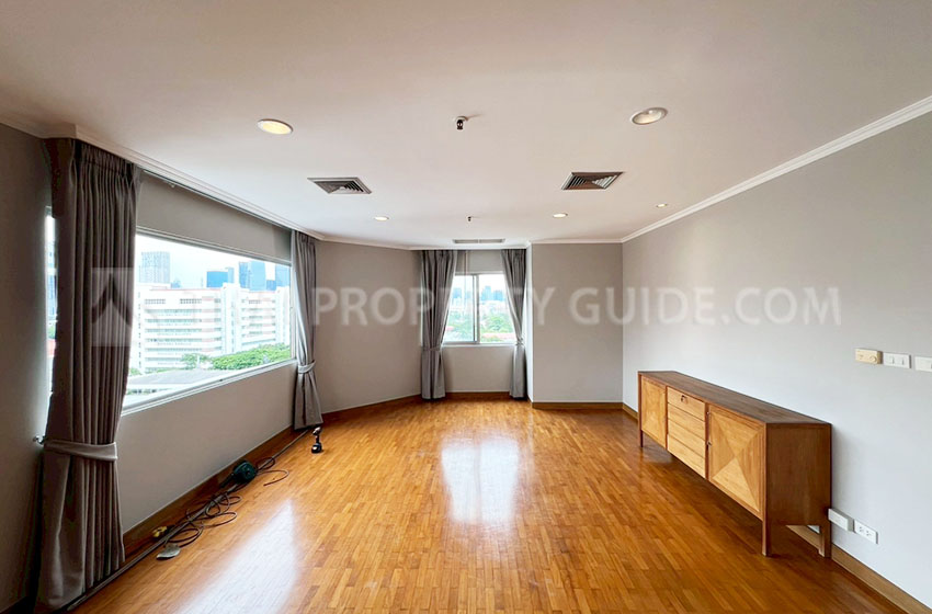 Condominium in Sathorn 