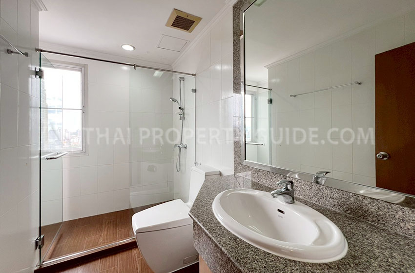 Condominium in Sathorn 