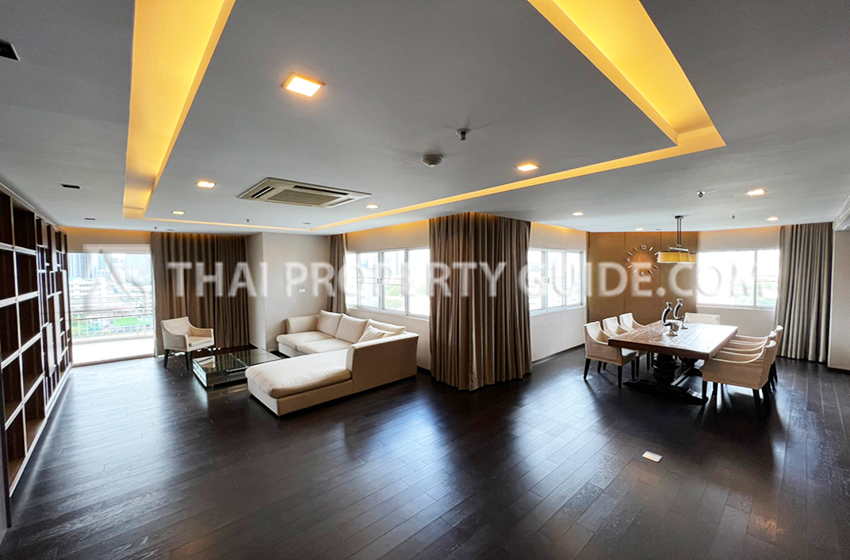 Condominium in Sathorn 
