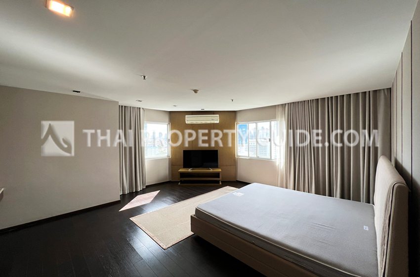 Condominium in Sathorn 