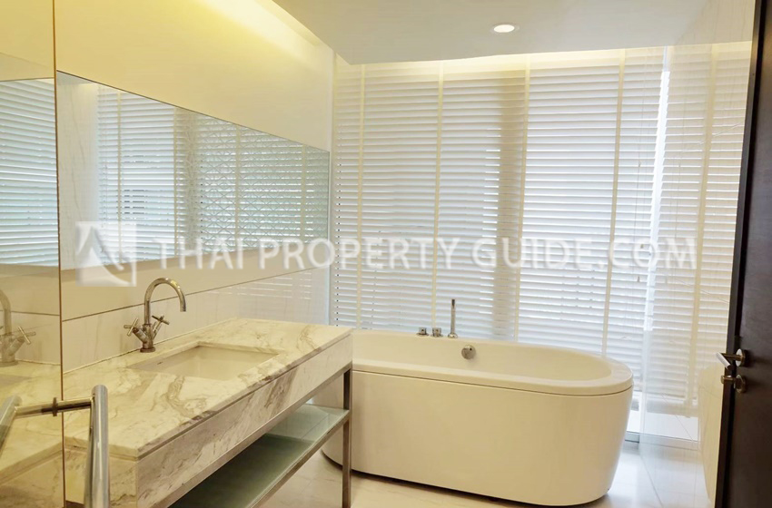 Condominium in Sathorn 