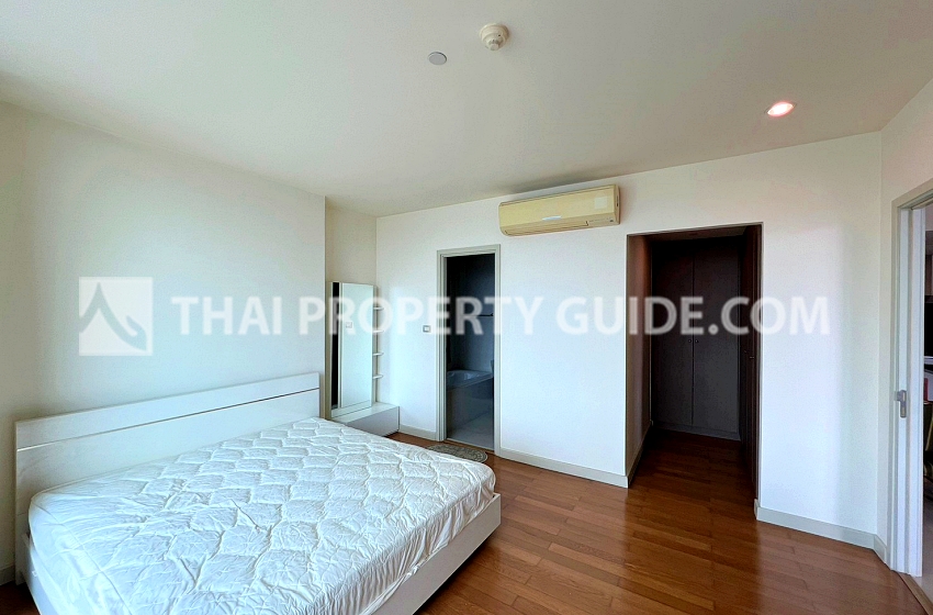 Condominium in Sathorn 