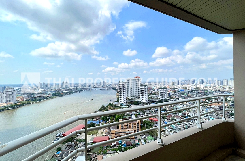 Condominium in Sathorn 