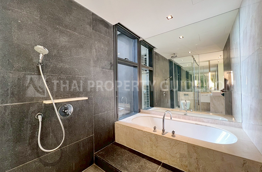Condominium in Sathorn : The Met Sathorn 