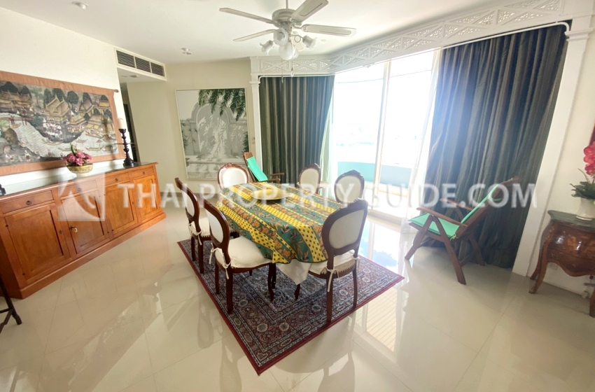 Condominium in Sathorn 