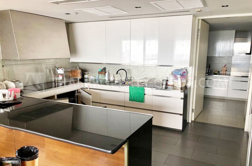 Condominium in Sathorn : The Met Sathorn 