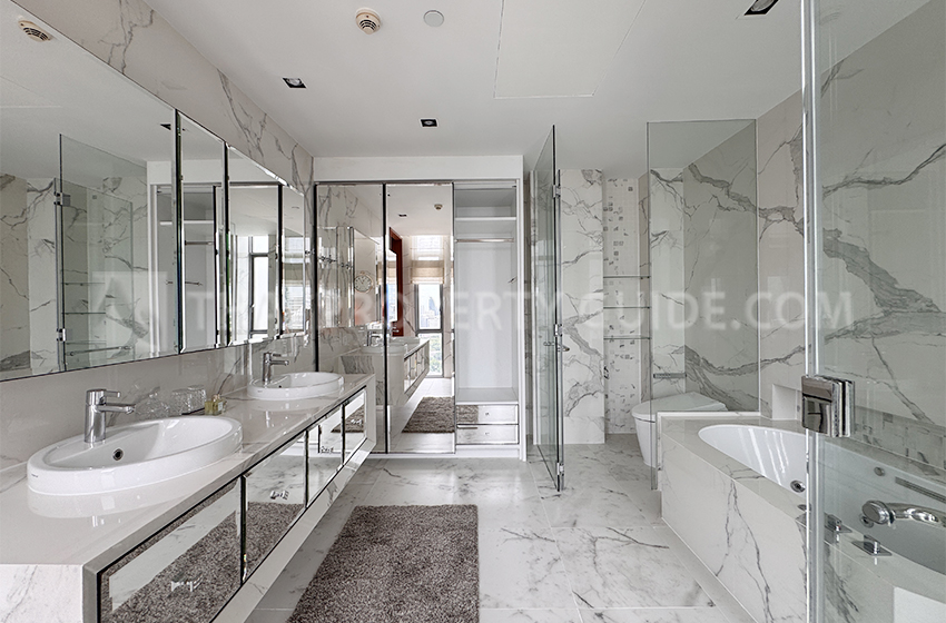 Condominium in Sathorn : Sukhothai Residence (Sathorn) 