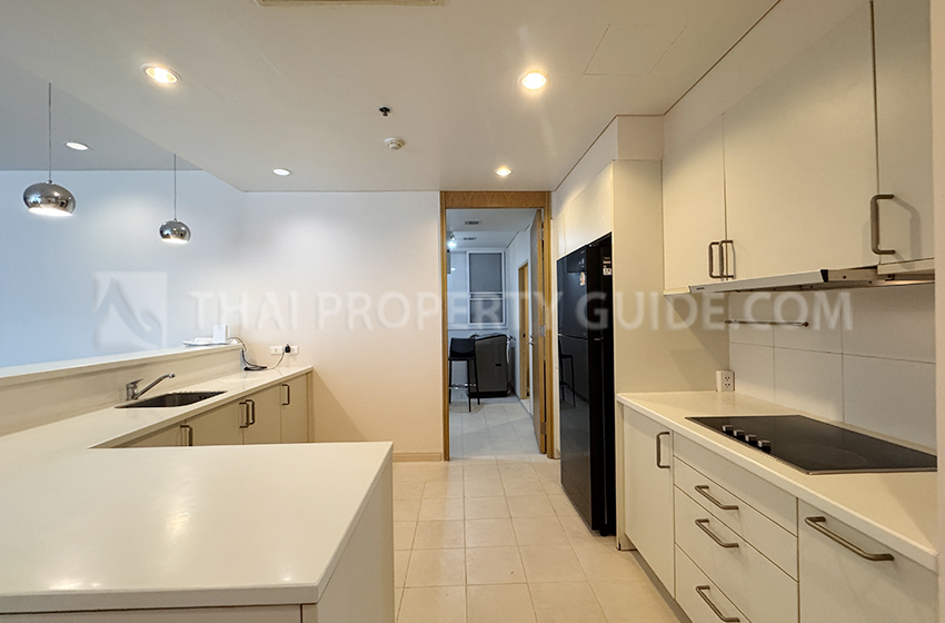 Condominium in Sathorn : The Royal Saladaeng 