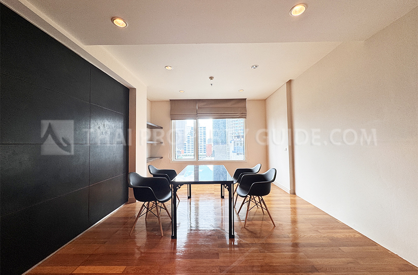 Condominium in Sathorn : The Royal Saladaeng 