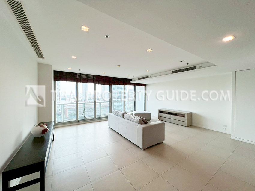 Condominium in Sathorn 