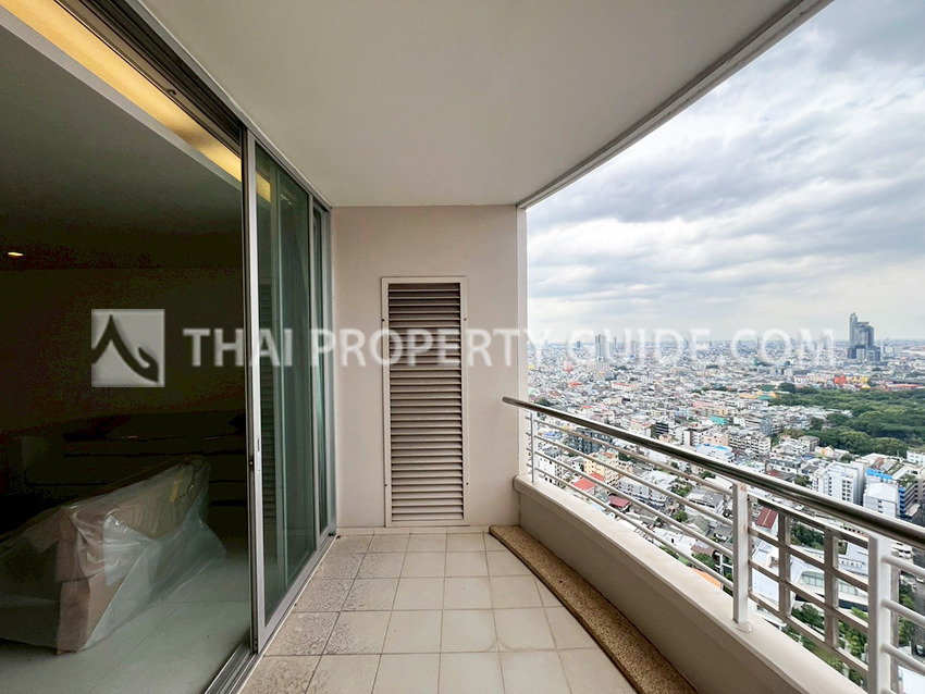 Condominium in Sathorn 