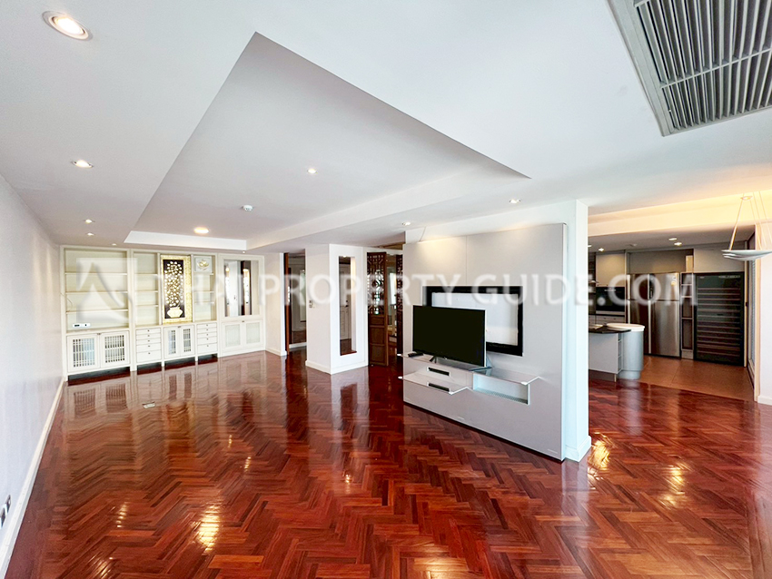 Condominium in Sathorn 