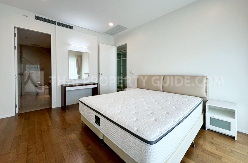 Condominium in Sukhumvit : The Madison Condominium 