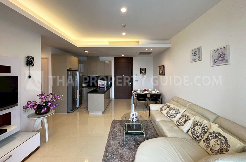 House with Shared Pool for rent in Bangnatrad