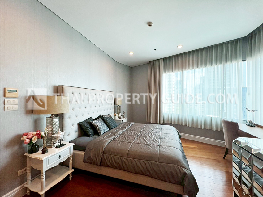 Condominium in Sukhumvit : Bright Sukhumvit 24 