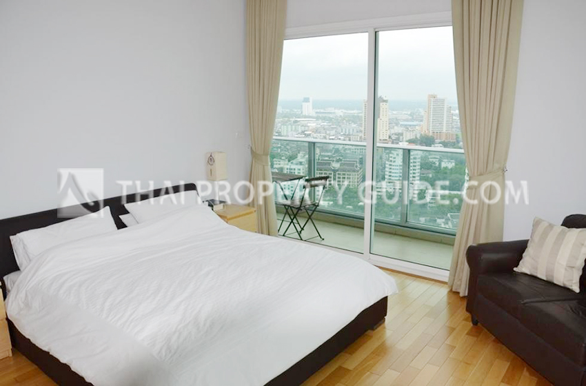 Condominium in Sukhumvit : Millennium Residence 