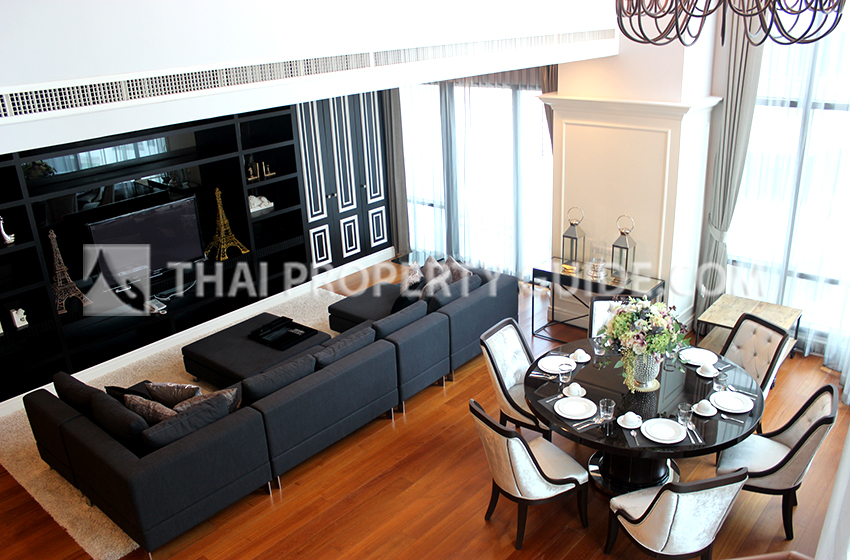 Condominium in Sukhumvit : Bright Sukhumvit 24 