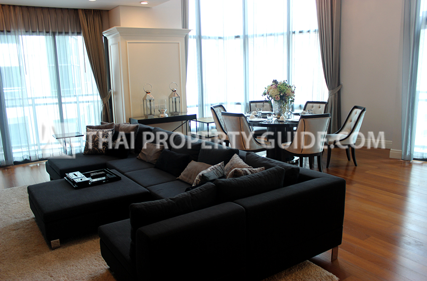 Condominium in Sukhumvit : Bright Sukhumvit 24 