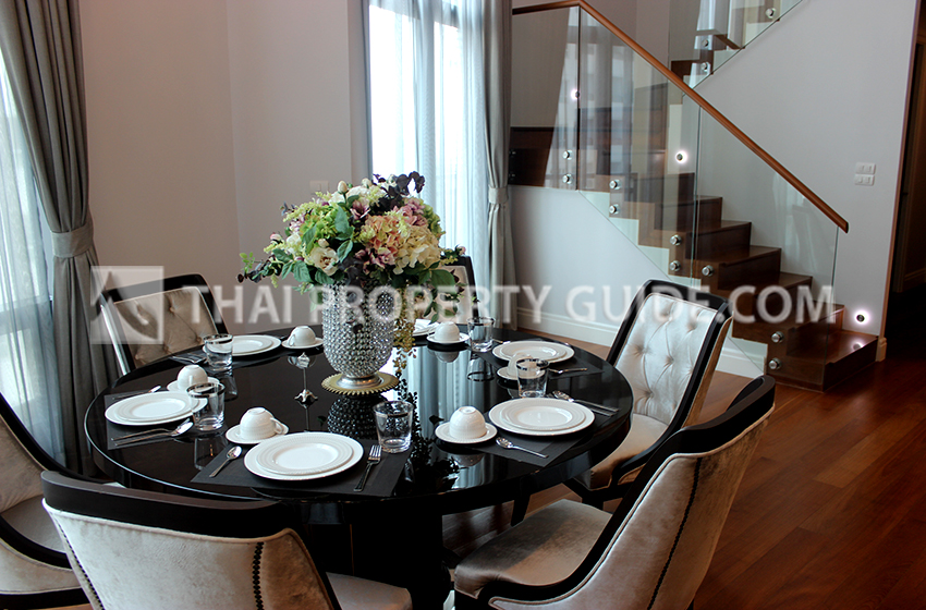 Condominium in Sukhumvit : Bright Sukhumvit 24 